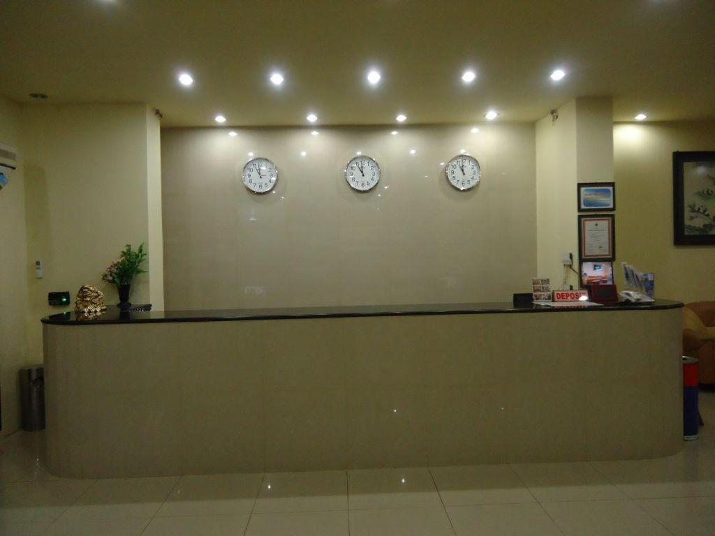 Hotel Makmur Tarakan Extérieur photo